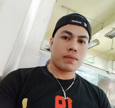 Lee, 37 years old, Manila, Philippines