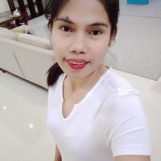 Rowena Dela Cruz, 35 years old, San Leonardo, Philippines