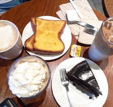Ivy Urias, 42 years old, Manila, Philippines