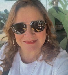 Elizabeth, 54 years old, Woman, Hamilton, Canada